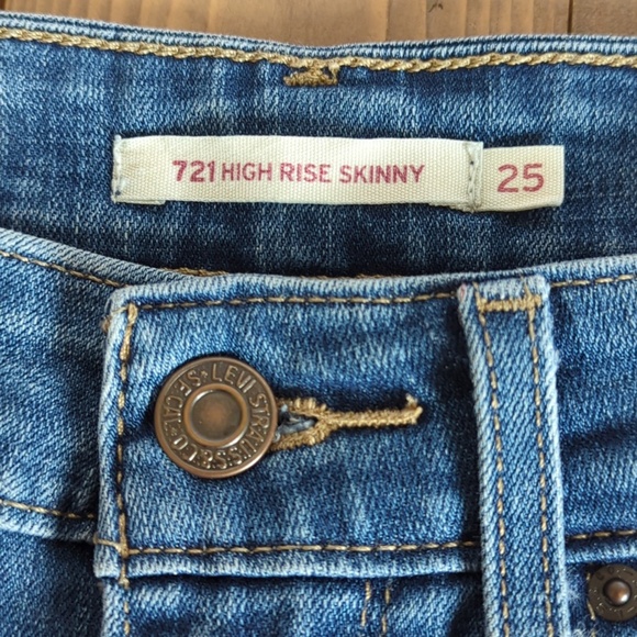 Levi's 721 Women's Distressed Ripped Skinny Jeans - Picture 2 of 12